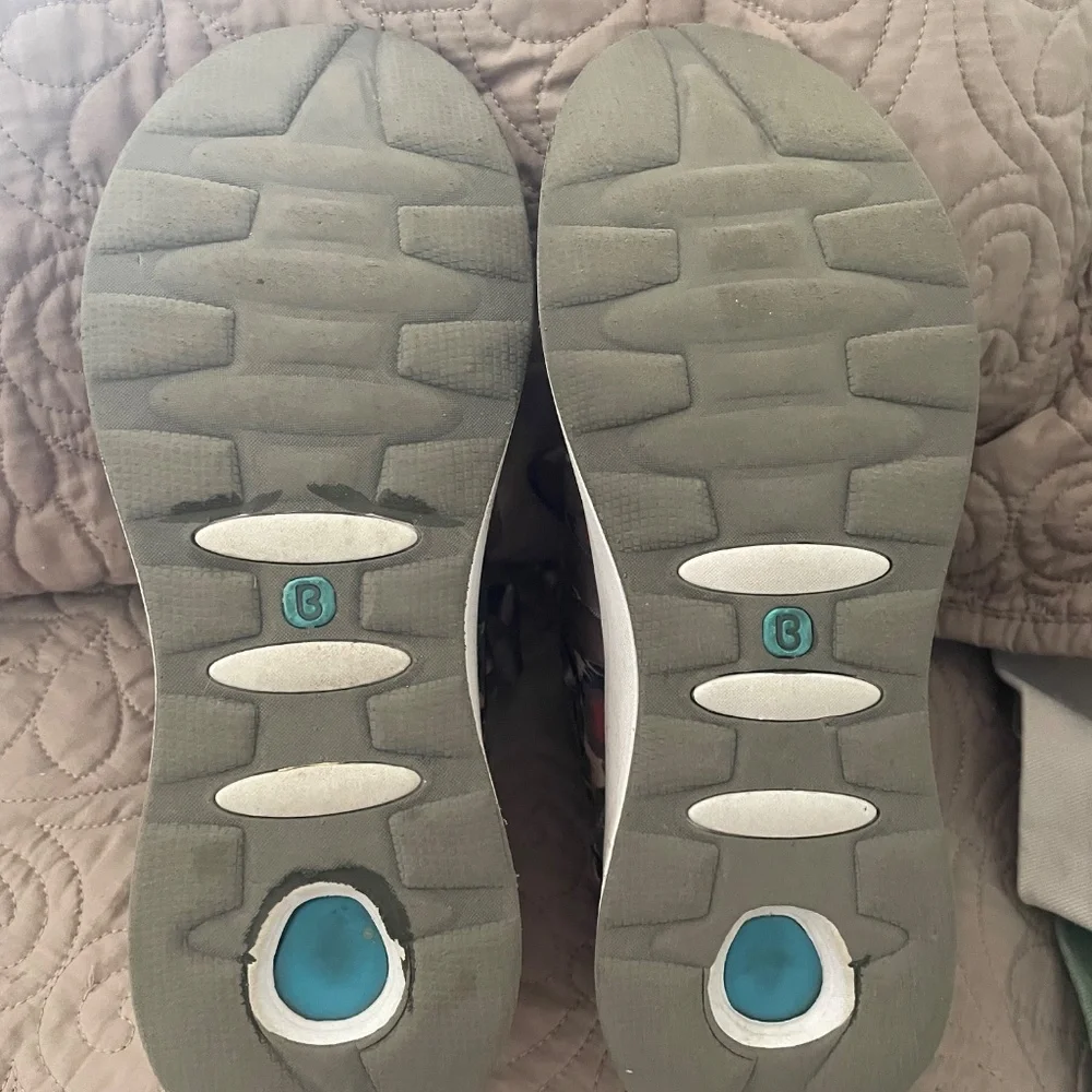 Bzees Inspire Slip On Sneakers Camo Animal Print Ribbon Accent 7M EUC - Picture 5 of 5